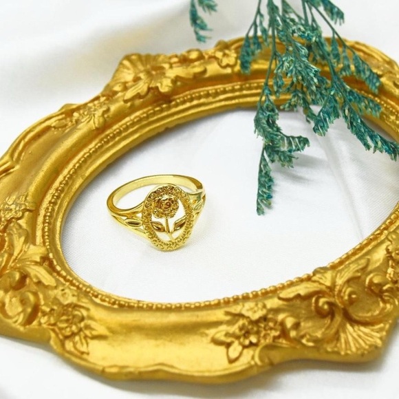 Gold Flower Frame Rose Ring - Picture 3 of 5